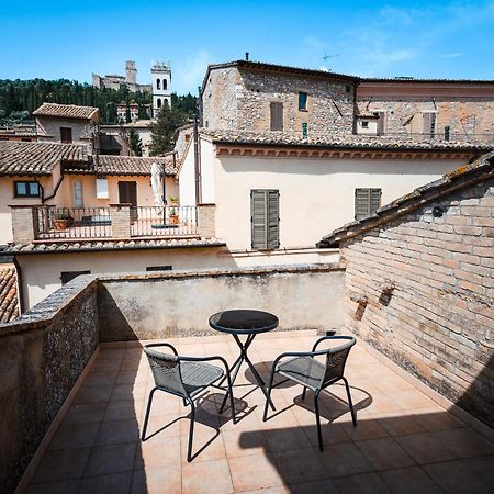 Camere Mariani Marini Assisi Esterno foto