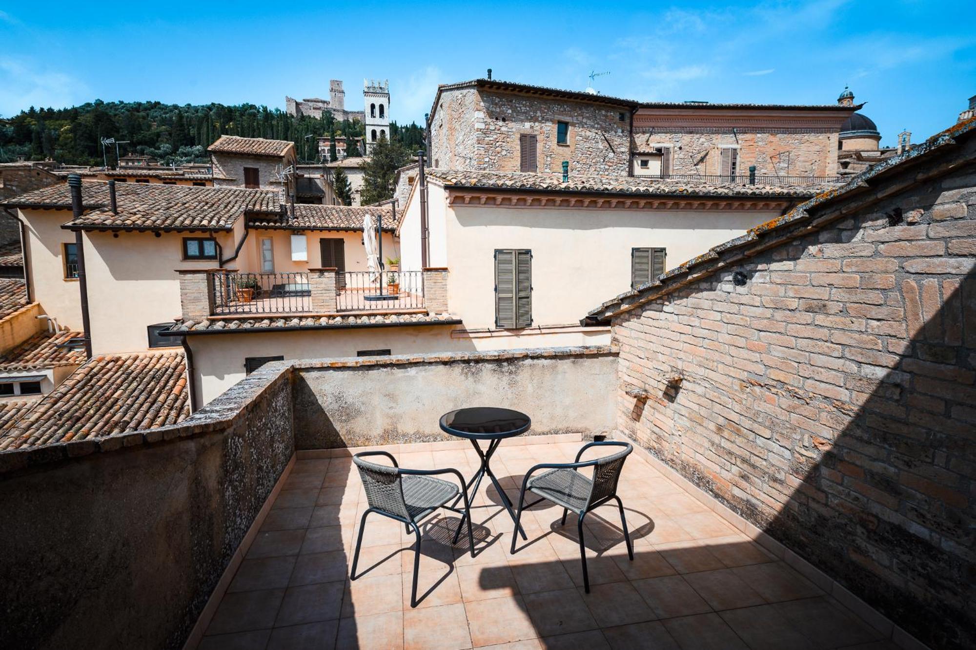 Roof Garden Rooms Assisi Esterno foto